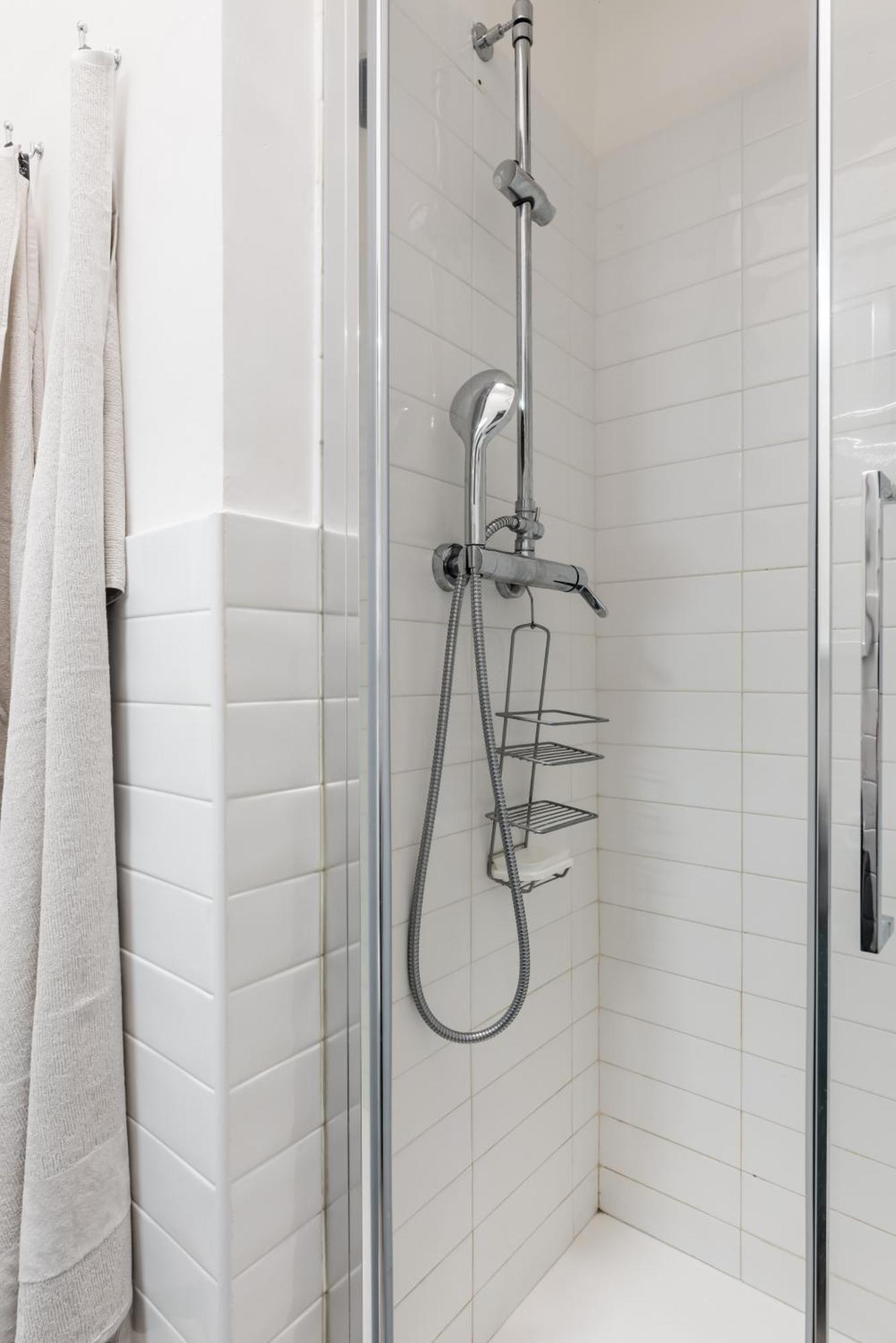 Acquario 5 Minuti, 1Br , Free A-C, Wifi & Netflix "City Center" By Tilo Génova Exterior foto